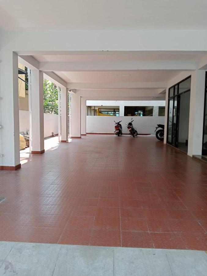 Season 4 Residences - 1Bhk Furnished Apartments Madras Buitenkant foto